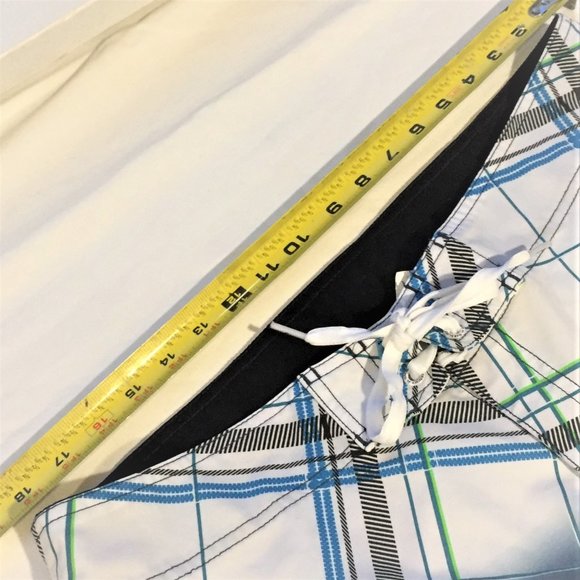 Quiksilver Men's Blue Shorts - Picture 8 of 11